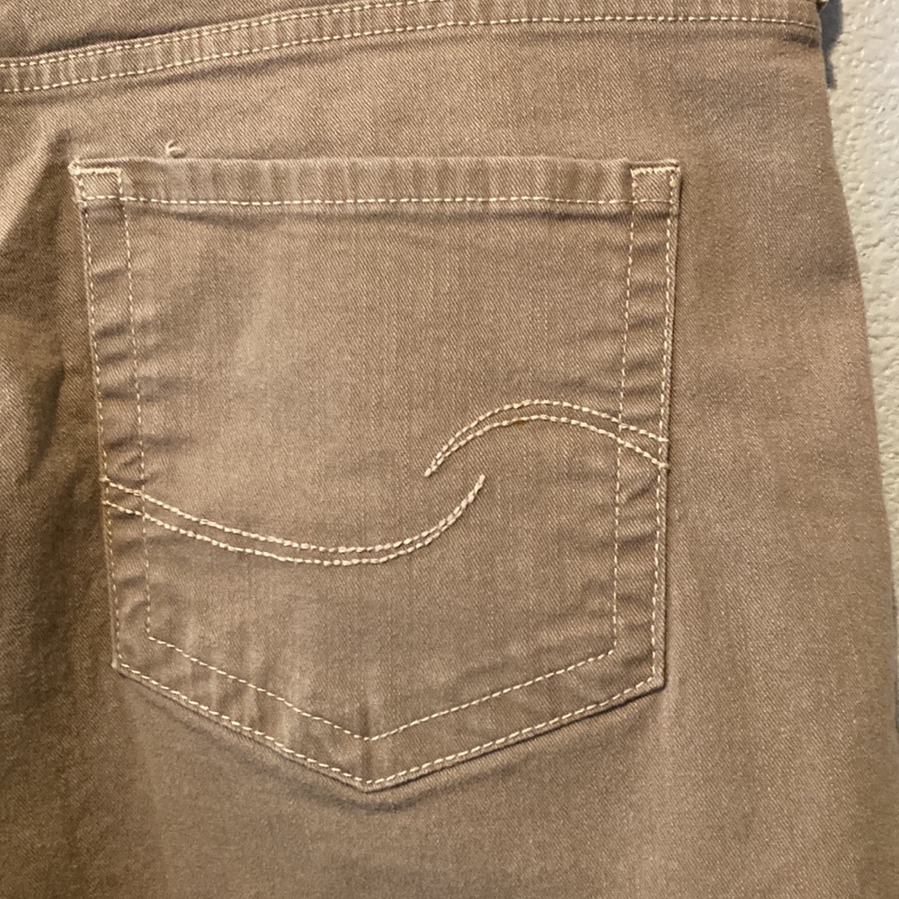 Khaki Stretch Denim Shorts Size 16 - Picture 8 of 11